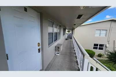 91 Coventry D, West Palm Beach, FL 33417 - Photo 2