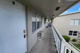 91 Coventry D, West Palm Beach, FL 33417 - Photo 2