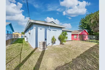 1549 W 19th Street, Riviera Beach, FL 33404 - Photo 10