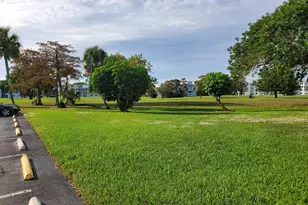 7688 NW 18th St, Margate, FL 33063 - Photo 4