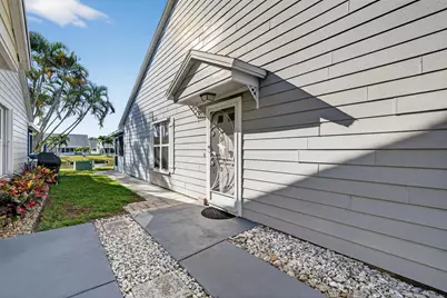 2540 SE Tropical East Circle E, Port Saint Lucie, FL 34952 - Photo 4