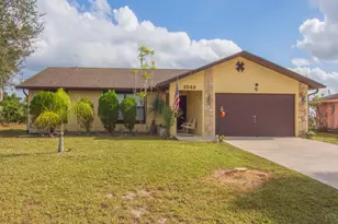 2543 SE Price Ct, Port Saint Lucie, FL 34953 - Photo 1