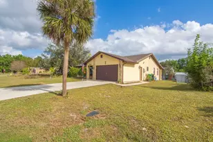 2543 SE Price Ct, Port Saint Lucie, FL 34953 - Photo 4