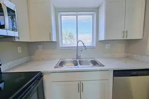 1501 Crescent Cir, Lake Park, FL 33403 - Photo 2