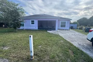 812 N 21st St, Fort Pierce, FL 34950 - Photo 1