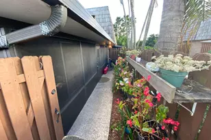 1011 Springdale Cir, Lake Worth Beach, FL 33461 - Photo 2