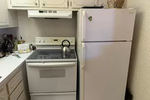 300 Village Green Cir S, Lake Worth Beach, FL 33461 - Photo 10