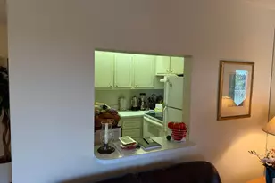 300 Village Green Cir S, Lake Worth Beach, FL 33461 - Photo 32