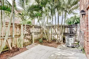 413 N Cypress Dr, Tequesta, FL 33469 - Photo 6