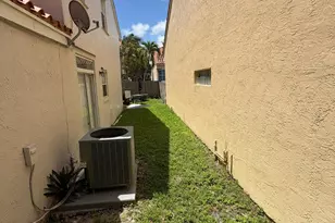 3780 Amalfi Dr, Hollywood, FL 33021 - Photo 72