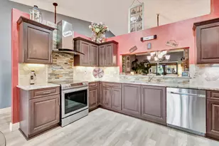 9705 Sills Dr E, Boynton Beach, FL 33437 - Photo 10