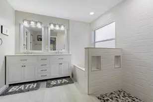 938 SE Westminster Pl, Stuart, FL 34997 - Photo 12