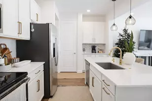 1104 Rio Ct, Pompano Beach, FL 33064 - Photo 6