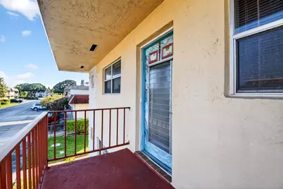 201 Oxford 600, West Palm Beach, FL 33417 - Photo 2