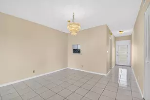 201 Oxford 600, West Palm Beach, FL 33417 - Photo 4