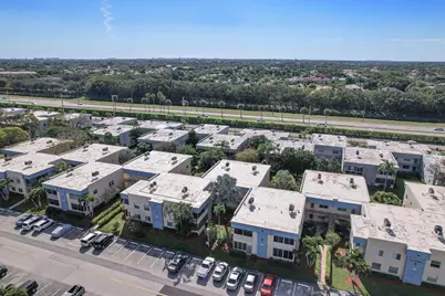 877 Flanders S, Delray Beach, FL 33484 - Photo 6