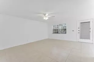 877 Flanders S, Delray Beach, FL 33484 - Photo 10