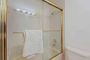 240 Captains Walk, Delray Beach, FL 33483 - Photo 16