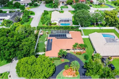 208 NW 91st Avenue, Coral Springs, FL 33071 - Photo 2