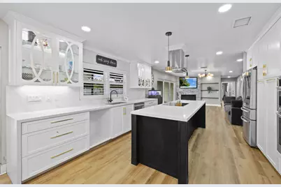 208 NW 91st Avenue, Coral Springs, FL 33071 - Photo 10