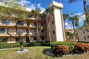 4820 Lucerne Lakes Blvd, Lake Worth, FL 33467 - Photo 1