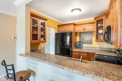 2201 SE 9th Street #107, Pompano Beach, FL 33062 - Photo 6