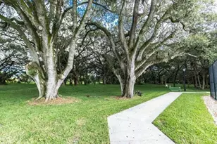 4153 Royal Oak Dr, Palm Beach Gardens, FL 33410 - Photo 70