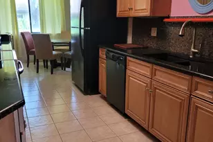 135 Meander Cir, Royal Palm Beach, FL 33411 - Photo 2