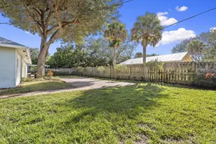 339 SW Winnachee Dr, Stuart, FL 34994 - Photo 40