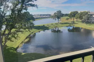 7146 Huntington Ln, Delray Beach, FL 33446 - Photo 2