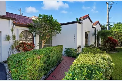 13526 Fountain View Boulevard, Wellington, FL 33414 - Photo 2