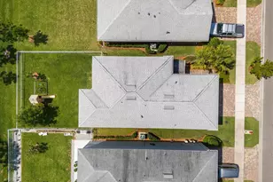 10131 SW Captiva Dr, Port Saint Lucie, FL 34987 - Photo 2