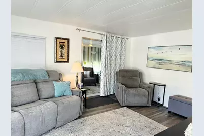 10 SE La Mesa, Port Saint Lucie, FL 34952 - Photo 2