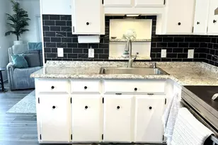 10 SE La Mesa, Port Saint Lucie, FL 34952 - Photo 6