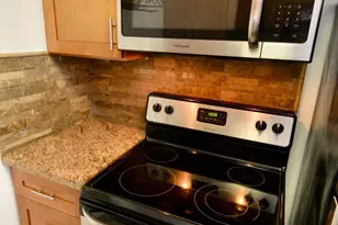 2000 NE 51st Ct, Fort Lauderdale, FL 33308 - Photo 6