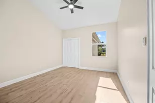 10206 Isle of Pines Ct, Port Saint Lucie, FL 34986 - Photo 18