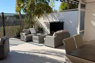 126 Harbor Cir, Delray Beach, FL 33483 - Photo 22