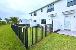 7785 SW Bentley Ln, Stuart, FL 34997 - Photo 4