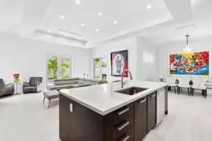 8405 NW 34th St, Doral, FL 33122 - Photo 10