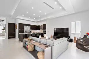 8405 NW 34th St, Doral, FL 33122 - Photo 12