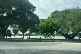 2020 Lake Osborne Dr, Lake Worth Beach, FL 33461 - Photo 46