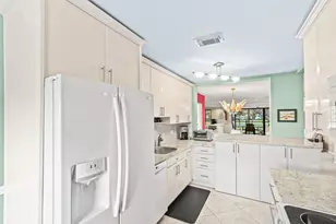 3 Stratford Dr E, Boynton Beach, FL 33436 - Photo 10