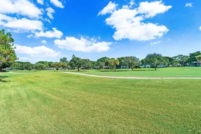 3 Stratford Drive E #B, Boynton Beach, FL 33436 - Photo 32