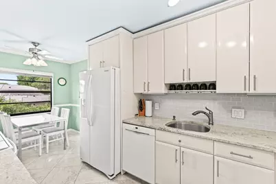 3 Stratford Drive E #B, Boynton Beach, FL 33436 - Photo 8