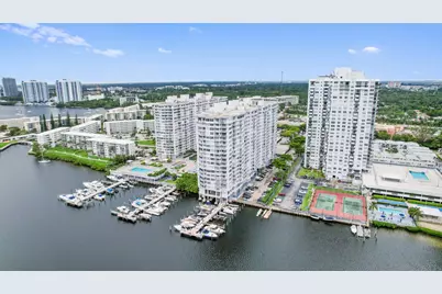 18051 Biscayne Boulevard #1504, Aventura, FL 33160 - Photo 2