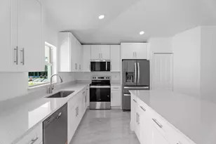 884 SW Thrift Ave, Port Saint Lucie, FL 34953 - Photo 8