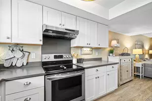 18081 SE Country Club Dr, Jupiter, FL 33469 - Photo 4