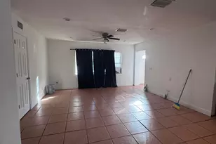 151 SE Castana Ct, Port Saint Lucie, FL 34983 - Photo 2