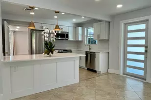 360 Alhambra Pl, West Palm Beach, FL 33405 - Photo 4