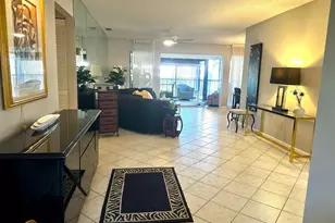 25 Pelican Pointe Dr, Delray Beach, FL 33483 - Photo 24